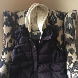 H&M Navy puffer vest
